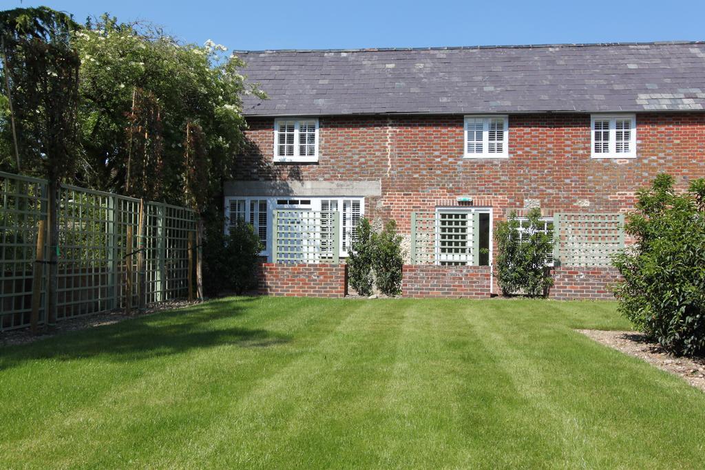 Woodstock Suites Charlton (West Sussex) Exterior foto